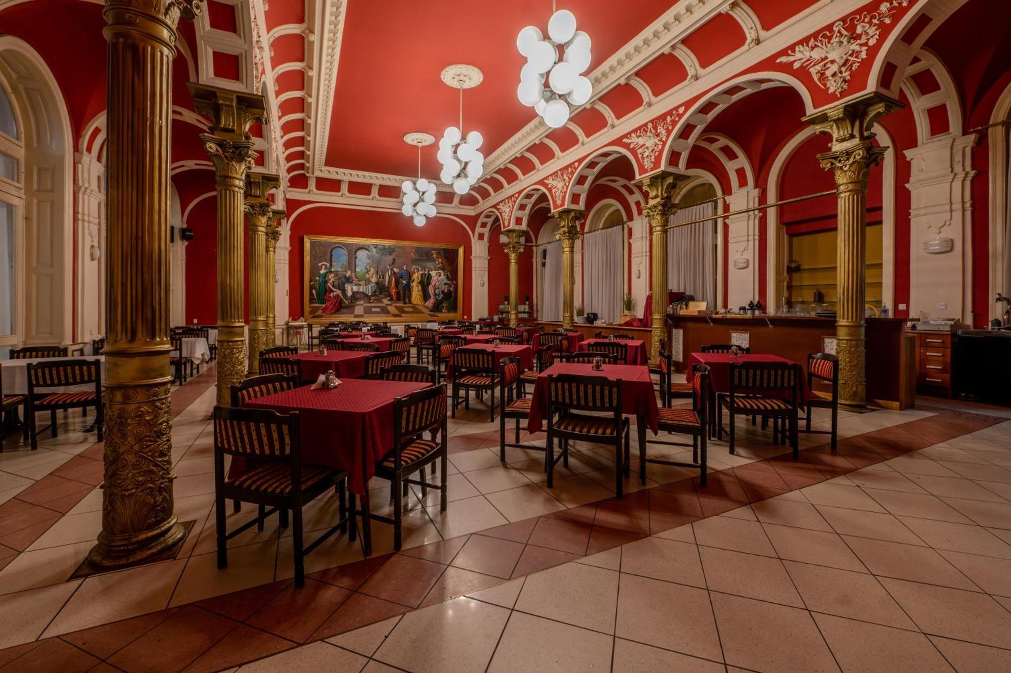 Korona Hotel Nyíregyháza Εξωτερικό φωτογραφία
