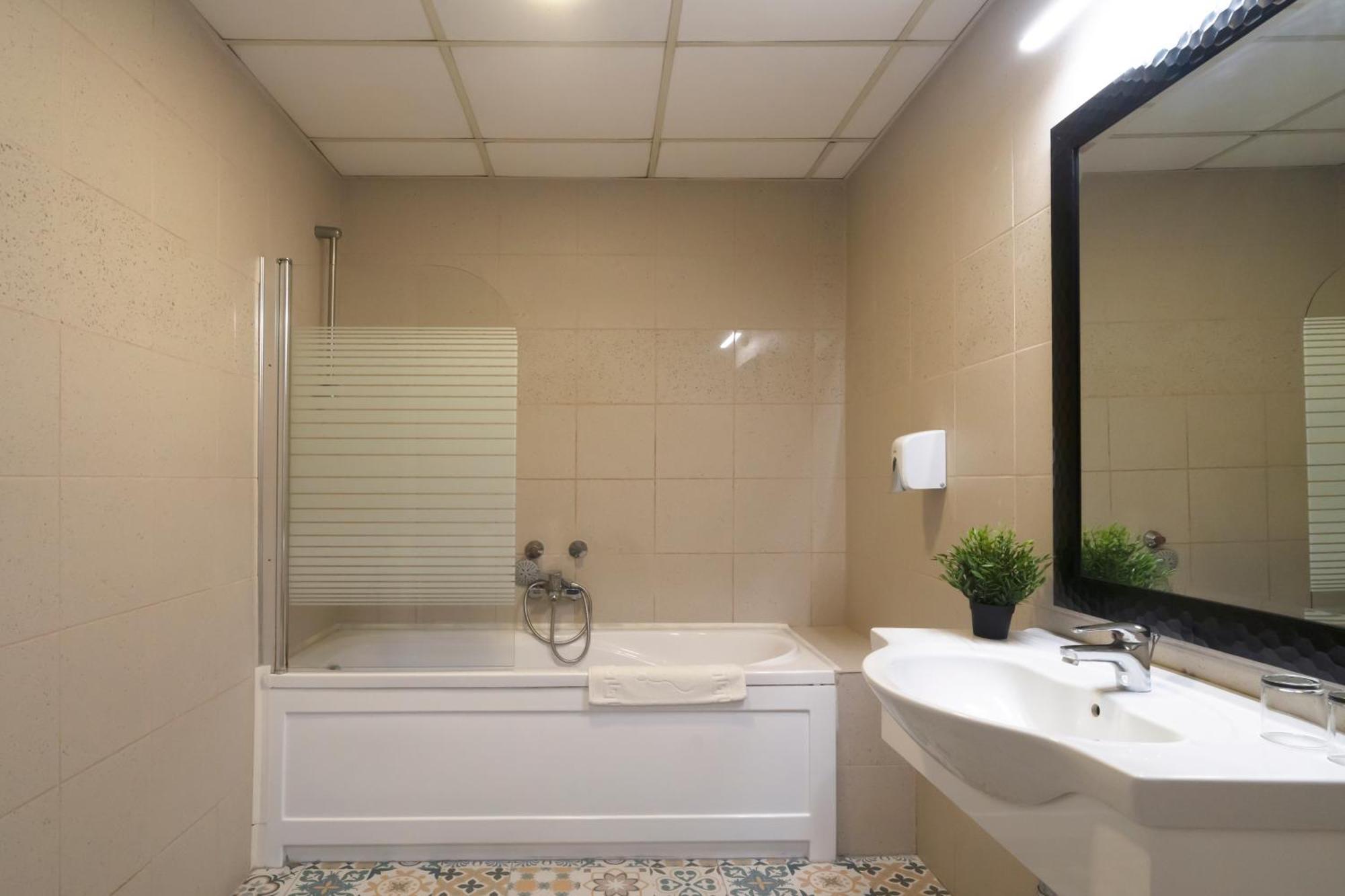 Korona Hotel Nyíregyháza Εξωτερικό φωτογραφία