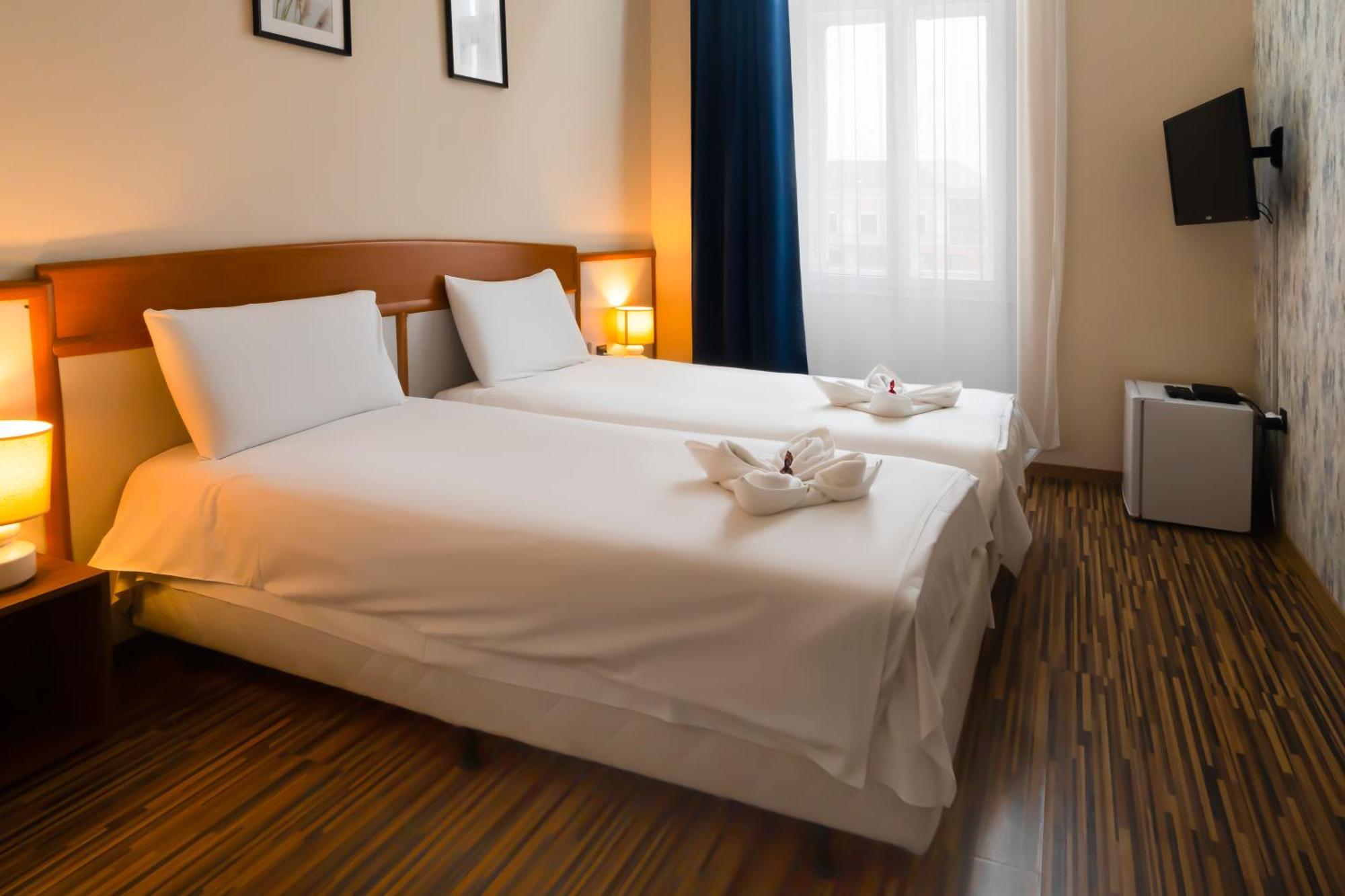 Korona Hotel Nyíregyháza Εξωτερικό φωτογραφία