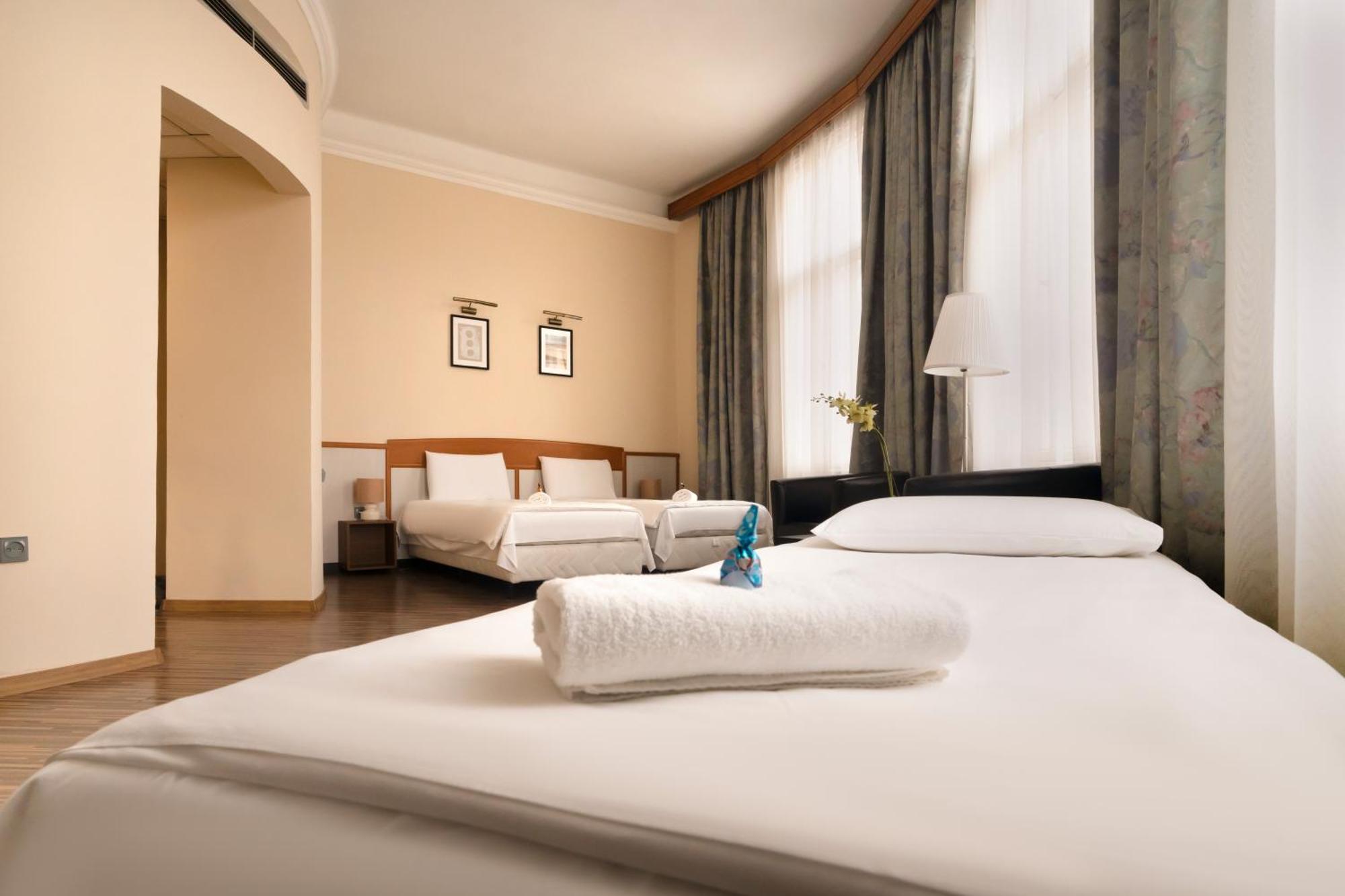 Korona Hotel Nyíregyháza Εξωτερικό φωτογραφία