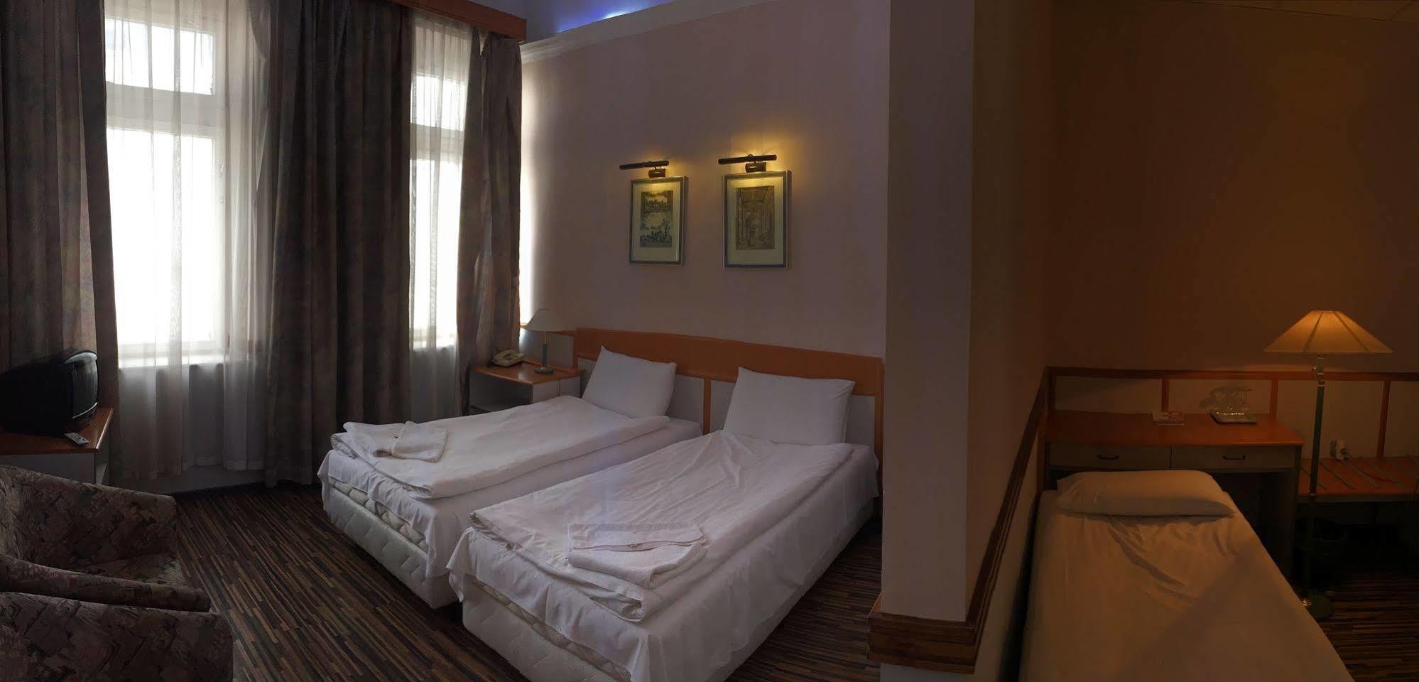 Korona Hotel Nyíregyháza Εξωτερικό φωτογραφία