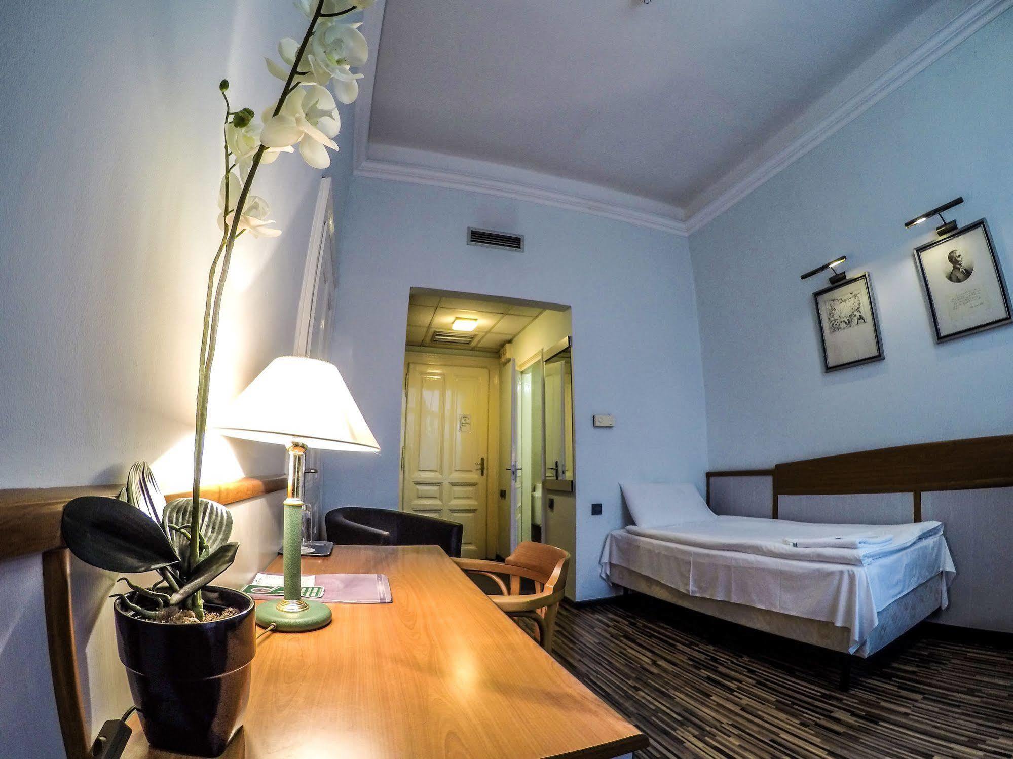 Korona Hotel Nyíregyháza Εξωτερικό φωτογραφία