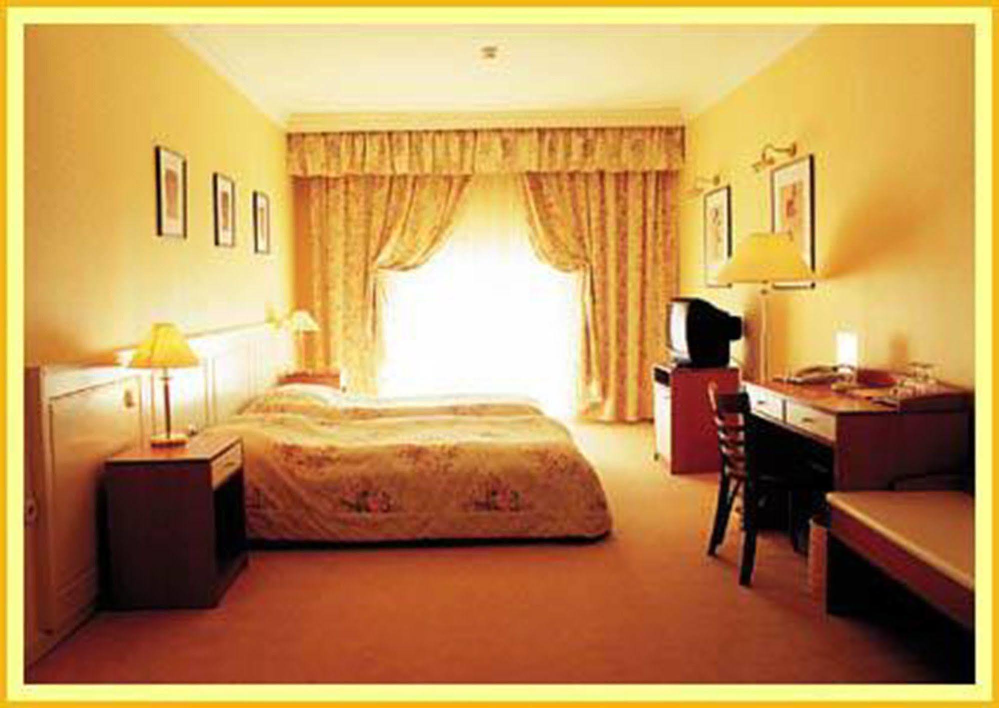 Korona Hotel Nyíregyháza Εξωτερικό φωτογραφία